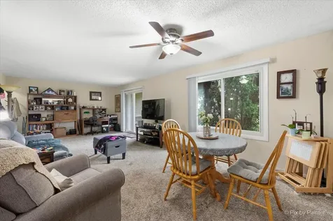 5202 Winslow Circle Mchenry IL 60050