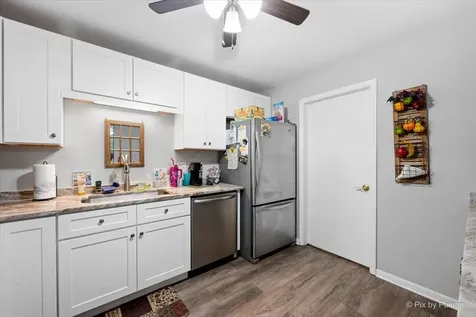 5202 Winslow Circle Mchenry IL 60050