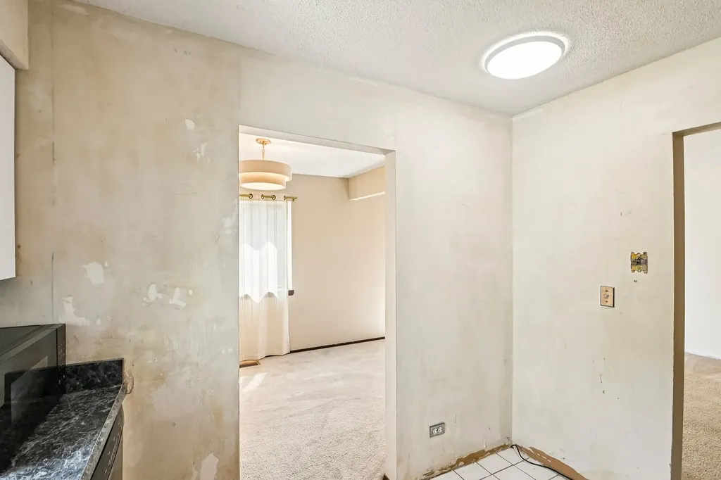 5303 Newport Drive Lisle IL 60532