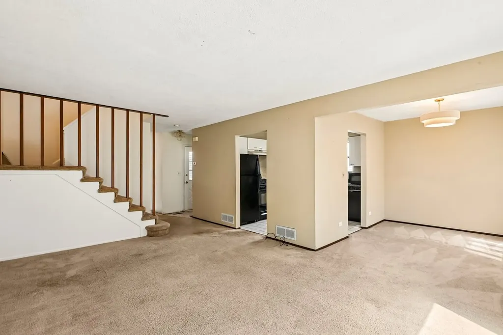 5303 Newport Drive Lisle IL 60532