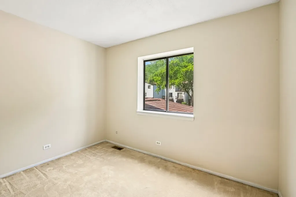 5303 Newport Drive Lisle IL 60532