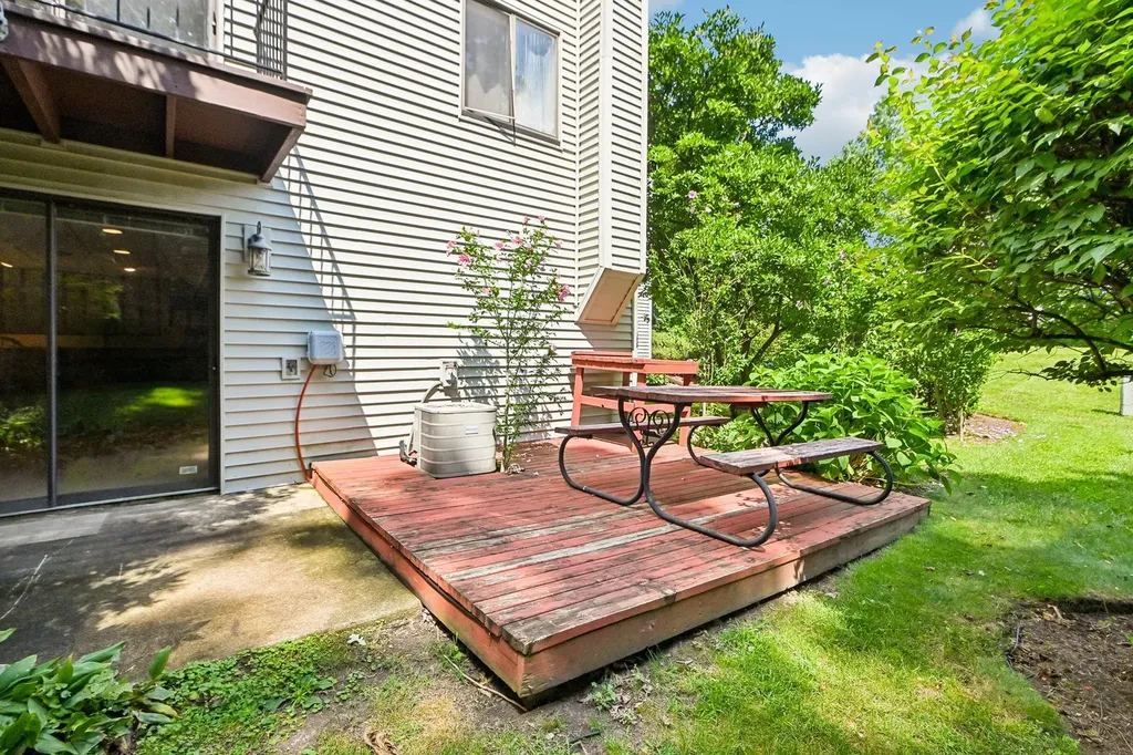 5303 Newport Drive Lisle IL 60532