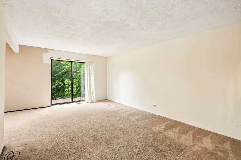 5303 Newport Drive Lisle IL 60532