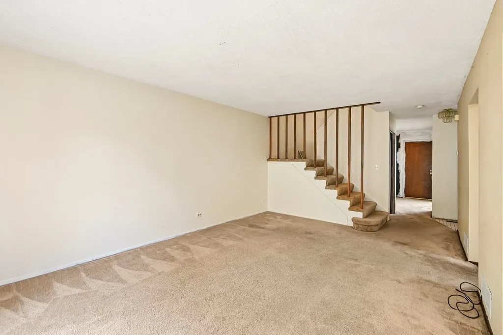 5303 Newport Drive Lisle IL 60532