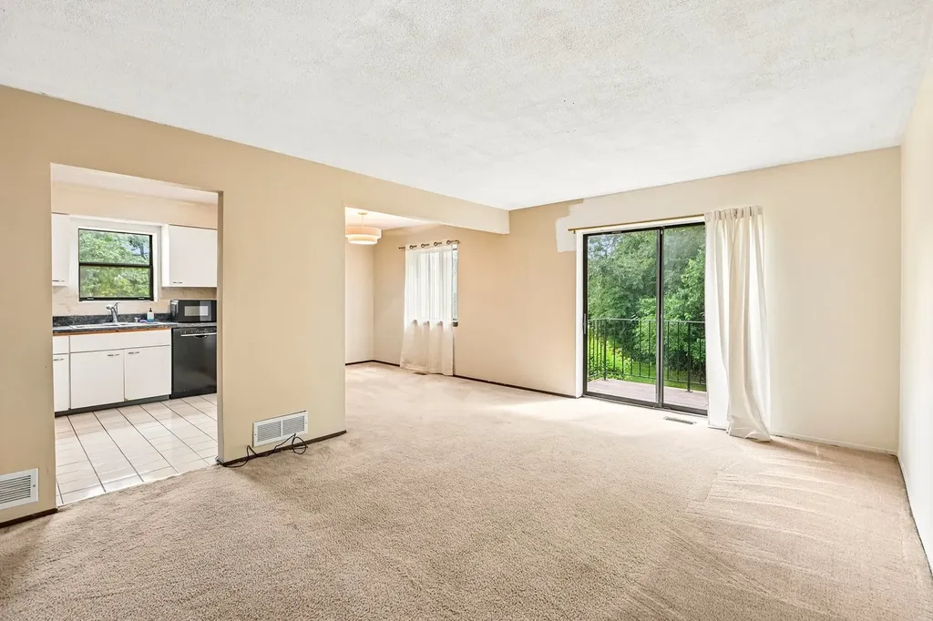 5303 Newport Drive Lisle IL 60532