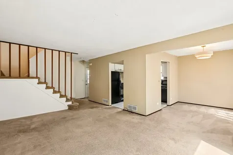 5303 Newport Drive Lisle IL 60532