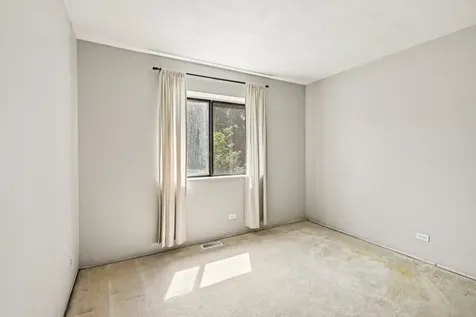 5303 Newport Drive Lisle IL 60532