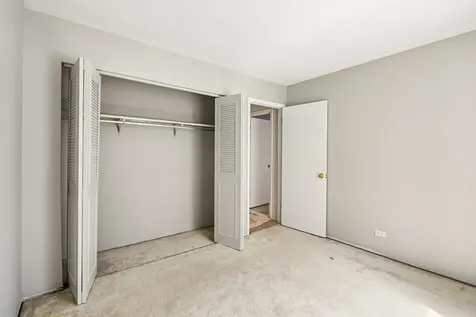 5303 Newport Drive Lisle IL 60532