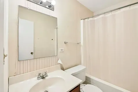 5303 Newport Drive Lisle IL 60532