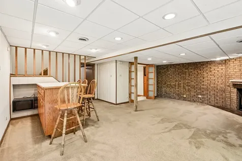5303 Newport Drive Lisle IL 60532