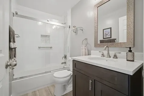 3028 Lexington Lane Glenview IL 60026
