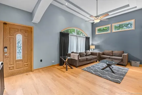 9832 Rutherford Avenue Oak Lawn IL 60453