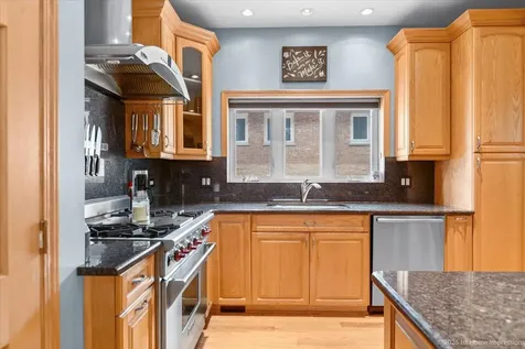 9832 Rutherford Avenue Oak Lawn IL 60453