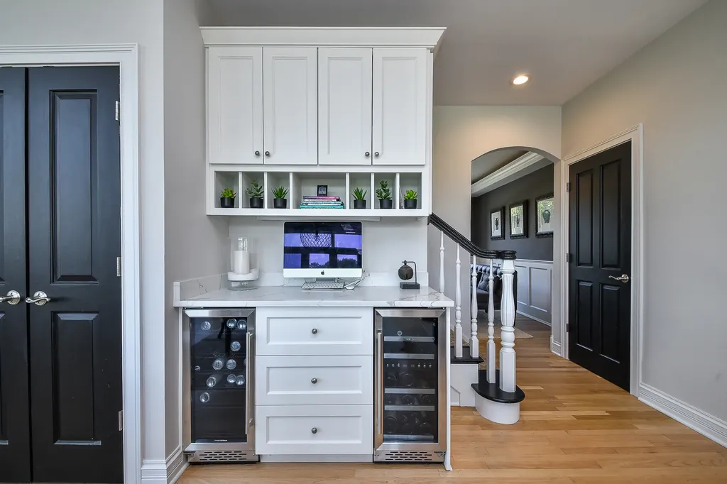 1N431 Peachtree Lane Winfield IL 60190