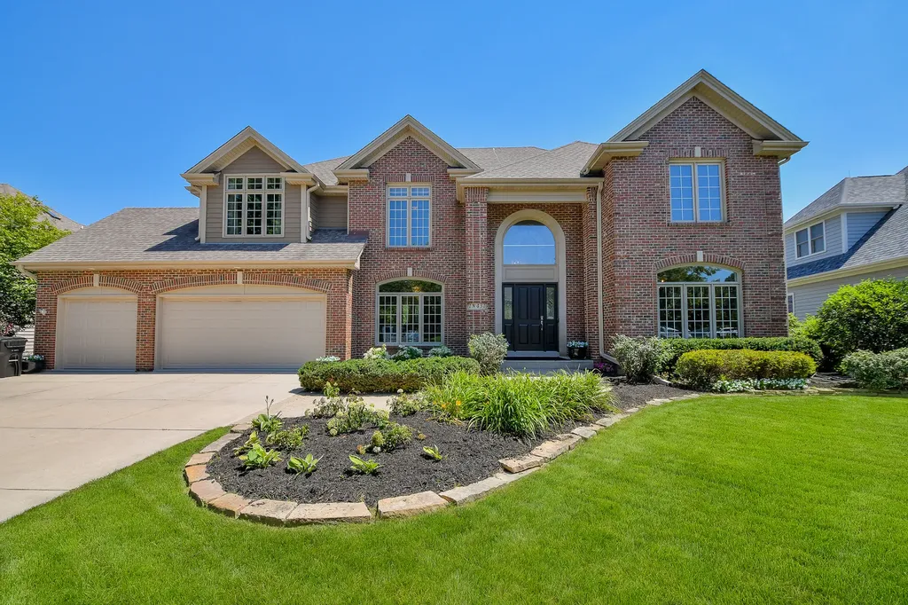 1N431 Peachtree Lane Winfield IL 60190