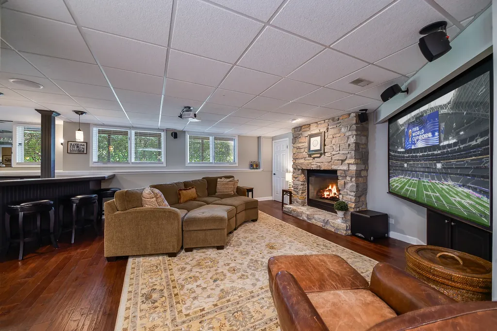 1N431 Peachtree Lane Winfield IL 60190