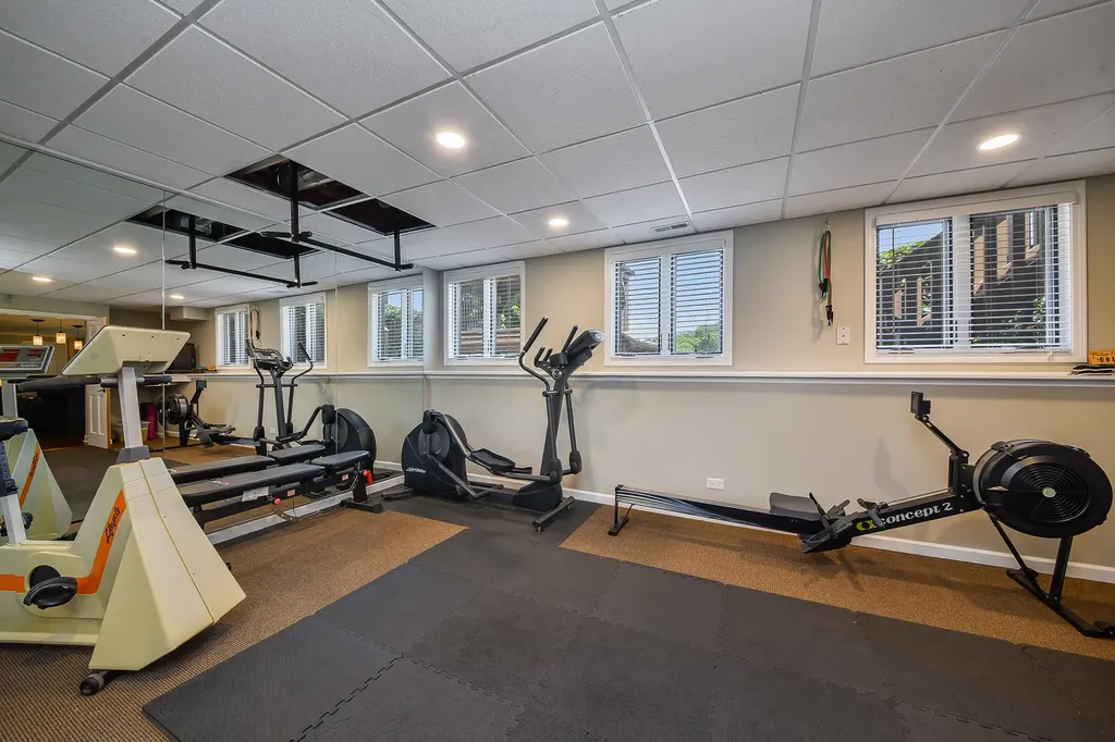 1N431 Peachtree Lane Winfield IL 60190