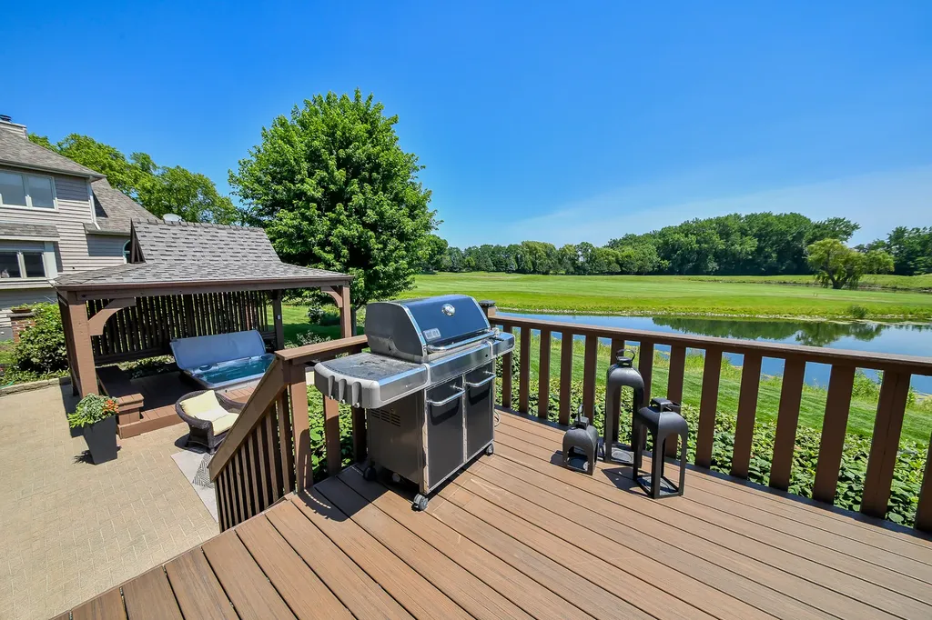 1N431 Peachtree Lane Winfield IL 60190