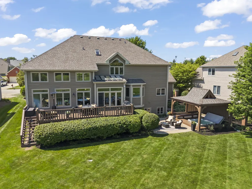 1N431 Peachtree Lane Winfield IL 60190