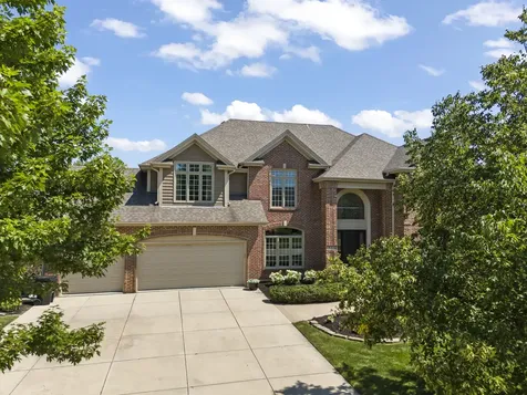 1N431 Peachtree Lane Winfield IL 60190