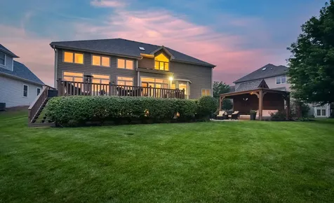 1N431 Peachtree Lane Winfield IL 60190