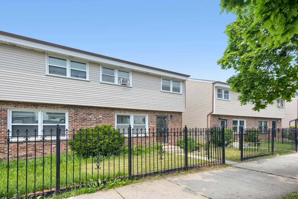 4038 West Washington Boulevard Chicago IL 60624