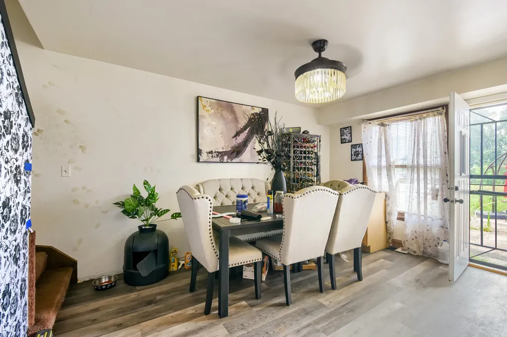 4038 West Washington Boulevard Chicago IL 60624
