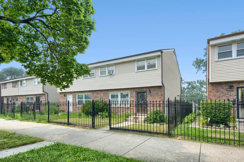 4038 West Washington Boulevard Chicago IL 60624