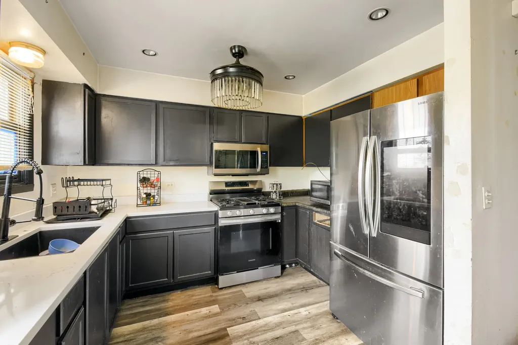 4038 West Washington Boulevard Chicago IL 60624