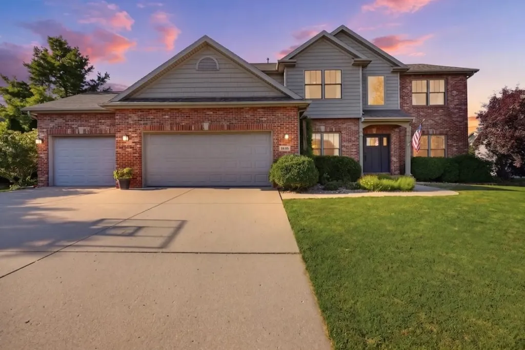 2205 Revere Road Bloomington IL 61705