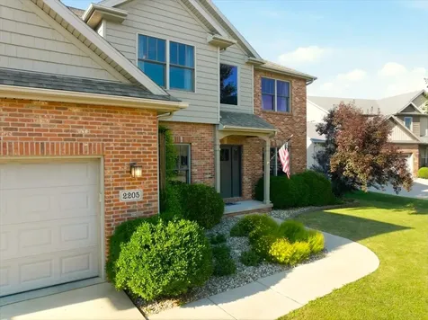 2205 Revere Road Bloomington IL 61705