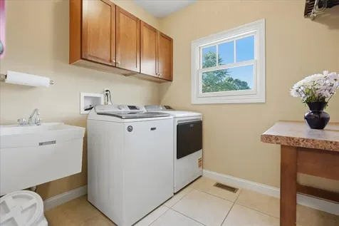 2205 Revere Road Bloomington IL 61705