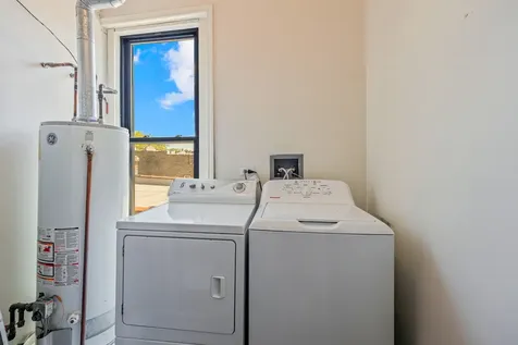 800 South Loomis Street Chicago IL 60607