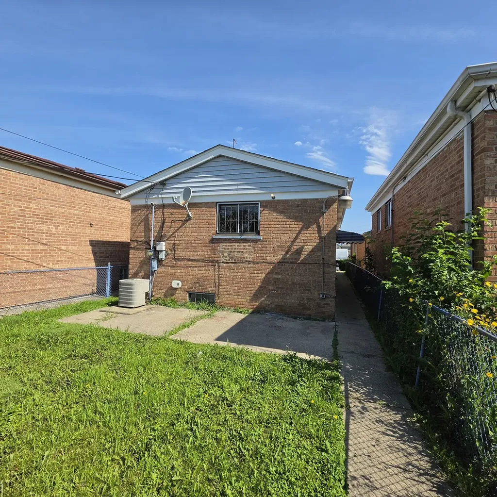 423 West 96th Place Chicago IL 60628