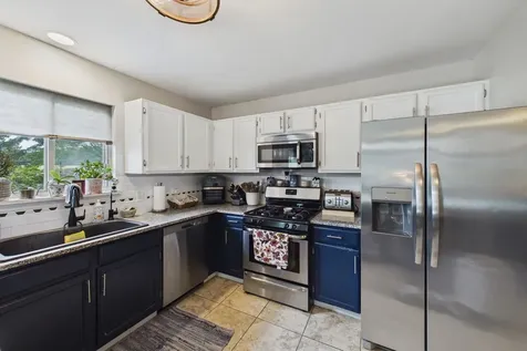 1864 Independence Court Gurnee IL 60031