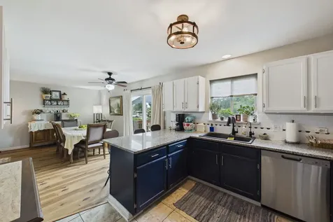 1864 Independence Court Gurnee IL 60031