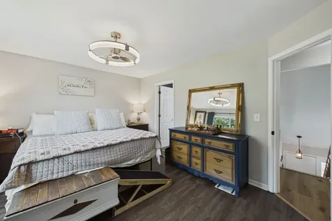 1864 Independence Court Gurnee IL 60031