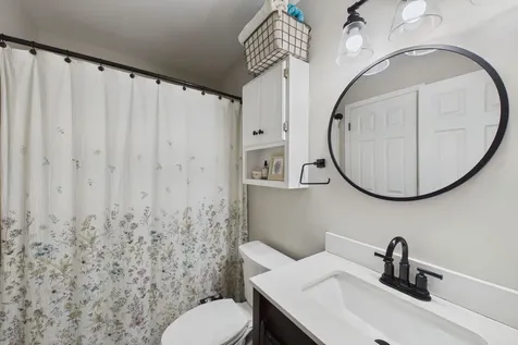 1864 Independence Court Gurnee IL 60031