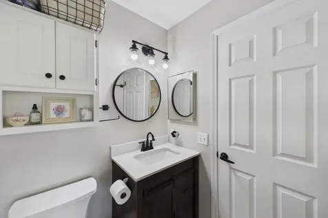 1864 Independence Court Gurnee IL 60031