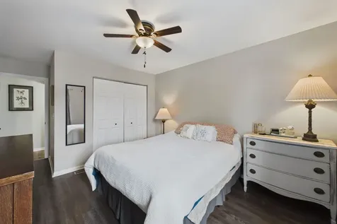 1864 Independence Court Gurnee IL 60031