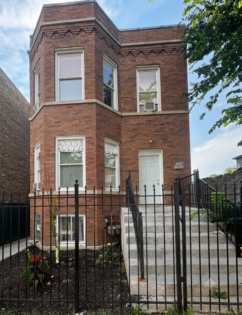 1040 North Lawndale Avenue Chicago IL 60651