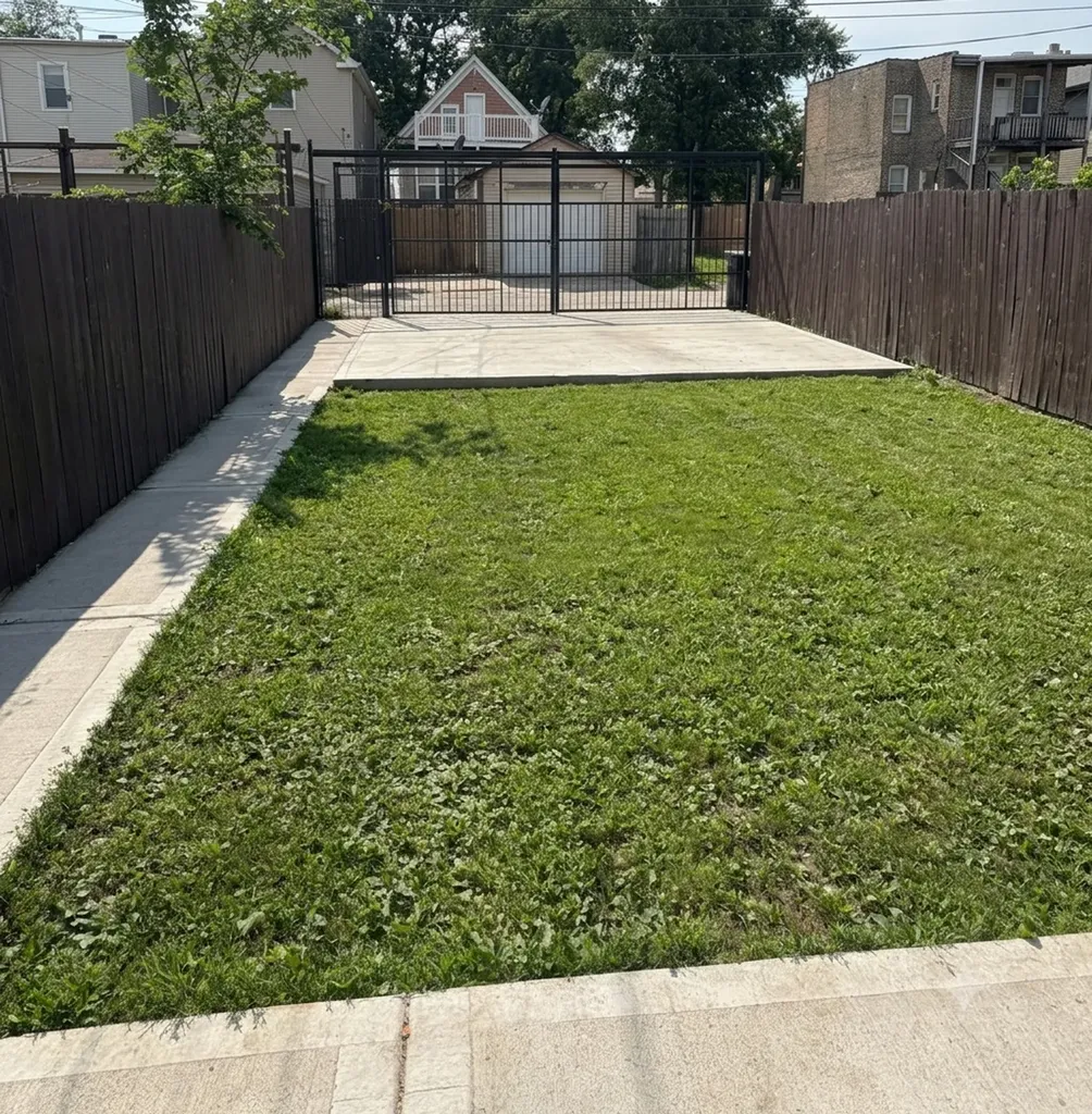 1040 North Lawndale Avenue Chicago IL 60651