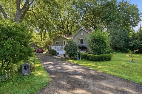 937 Elsie Avenue Gurnee IL 60031