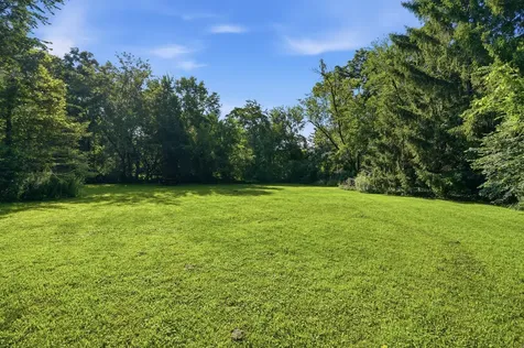 937 Elsie Avenue Gurnee IL 60031