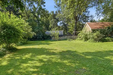 937 Elsie Avenue Gurnee IL 60031