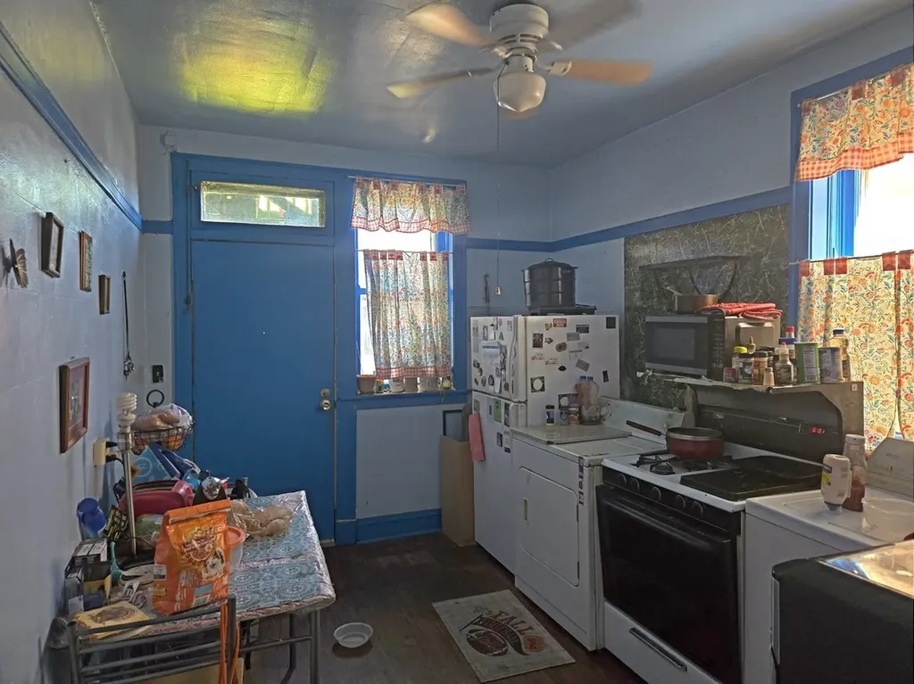 7735 South May Street Chicago IL 60620