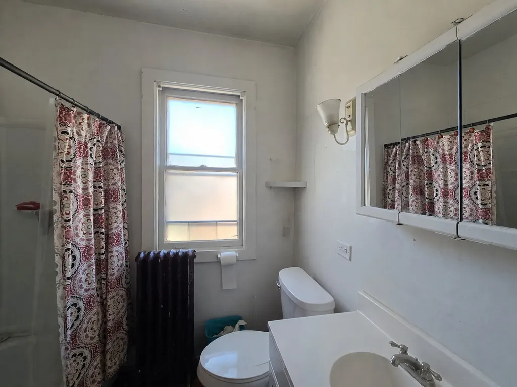 7735 South May Street Chicago IL 60620