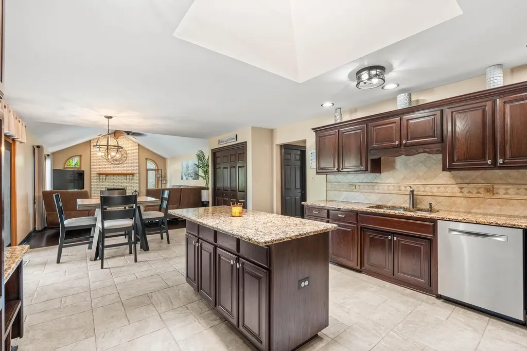 17500 Brook Hill Drive Orland Park IL 60467