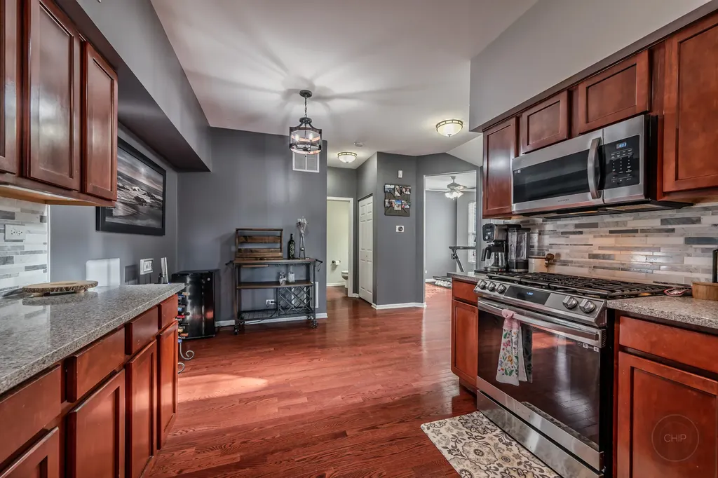 24015 West Pear Tree Circle Plainfield IL 60585
