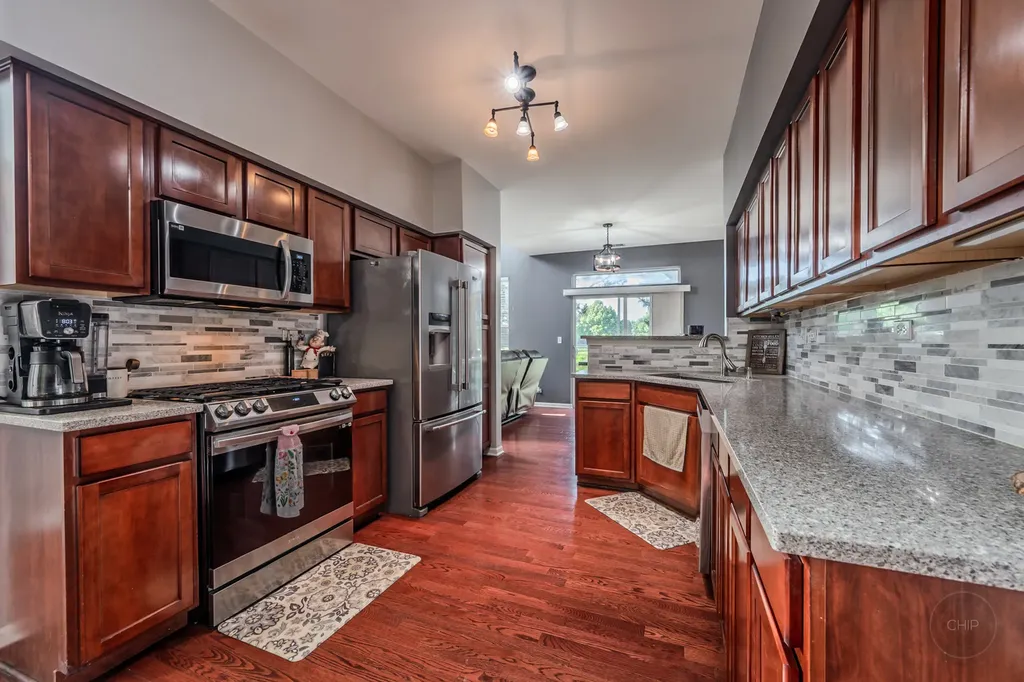 24015 West Pear Tree Circle Plainfield IL 60585
